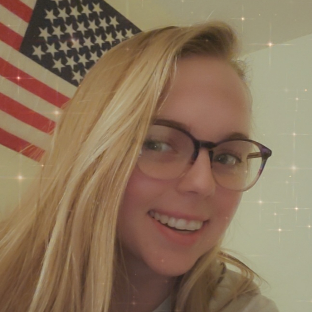 Meet your Posher, Kelli